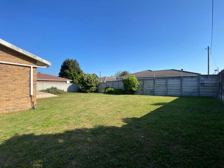To Let 3 Bedroom Property for Rent in Kenridge Western Cape